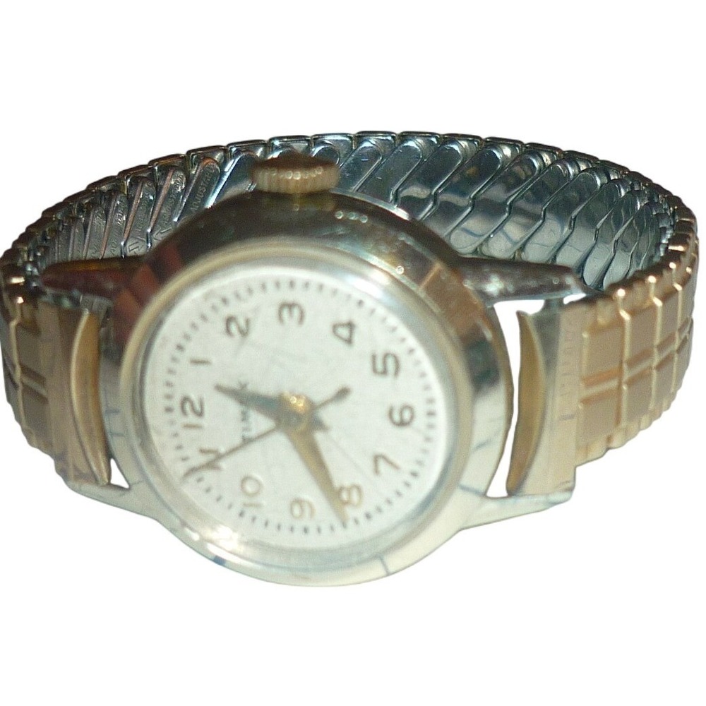 Vintage Timex Ladies Watch Gold Tone Round Face Expansion Band 10k GF